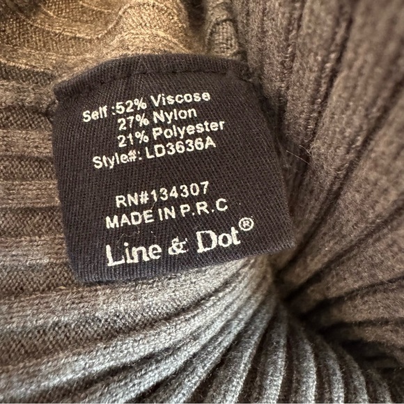 Line & Dot Ribbed Knit Midi Dress Long Sleeve Feminine Contemporary M - Picture 6 of 6